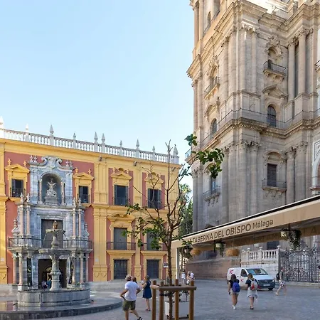 Genteel Plaza Del Obispo *
